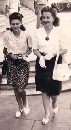 1947 : Aimée Manival et Marcelle Briesach.