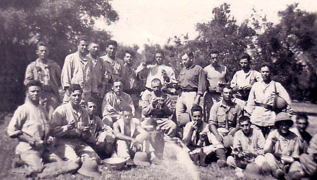 1939 : Fernand MICO (7eme dernier rang) avec ses compagnons d'armes à Sousse Tn. (départ pour la guerre)