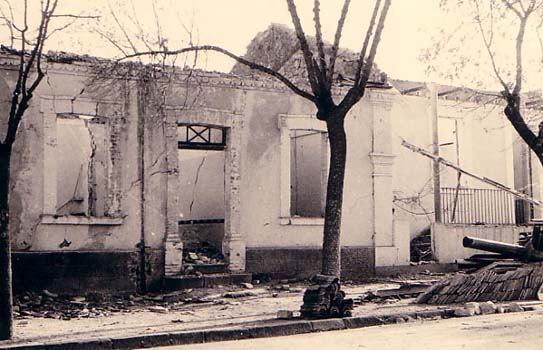 1961 : Notre maison, après le tremblement de terre de novembre 1959