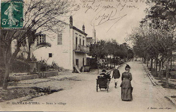 1902 : Hammam-Righa Bassin devant la Maison