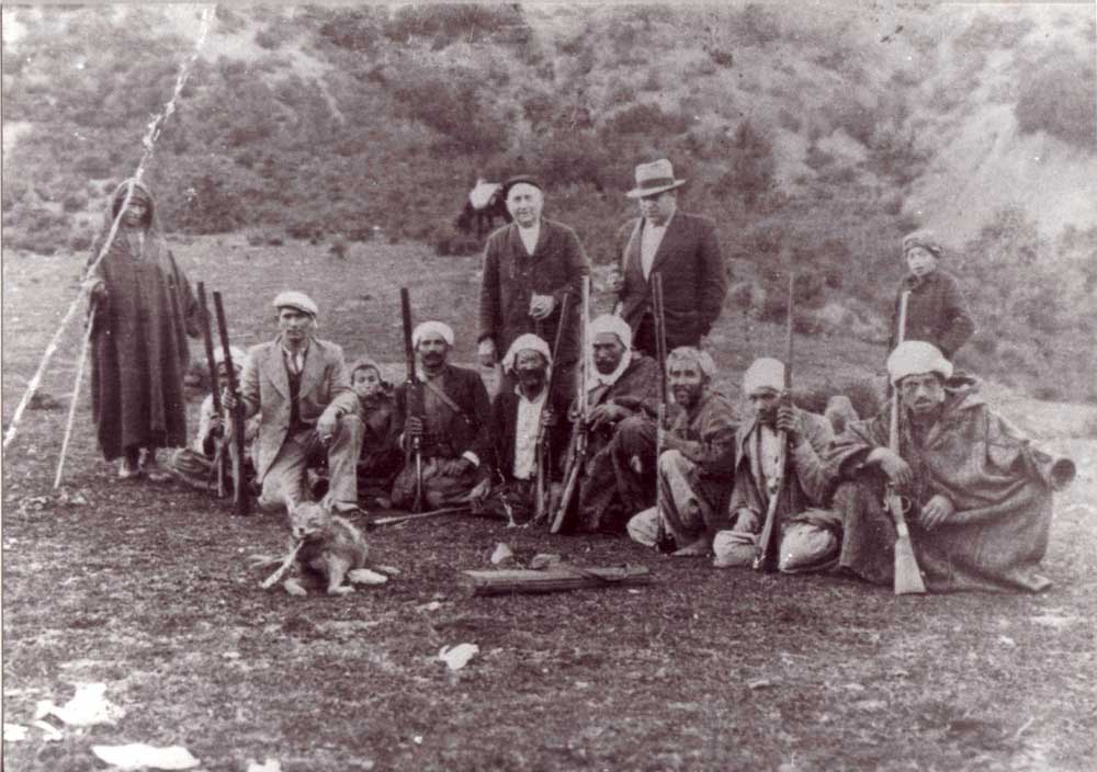 Photographie d'une partie de chasse dans le Zaccar en 1937